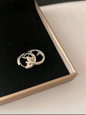 Silver Interlocking Circle Hoop Earrings - Women's Jewelry